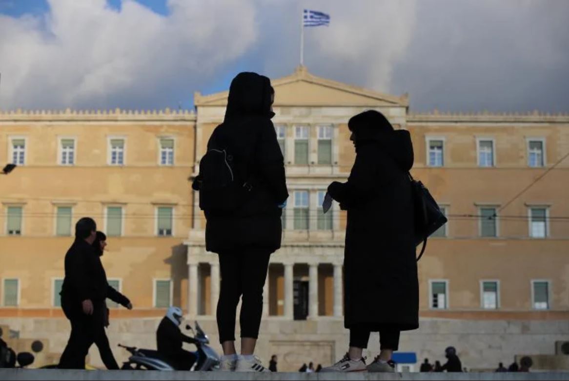 ΕΦΚΑ: Ερχονται 3 αλλαγές για συντάξεις και επιδόματα με «μίνι» Ασφαλιστικό